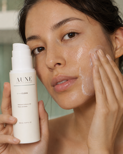 01 — CLEAN | Nettoyant huile-en-lait